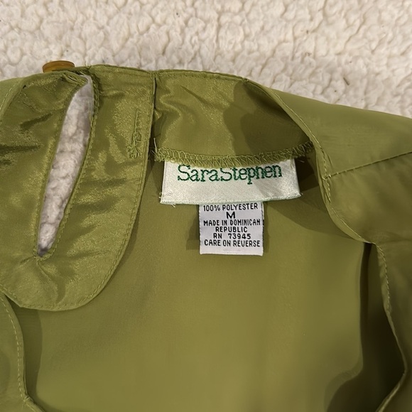 SaraStephen short sleeve blouse size medium women’s - Picture 6 of 6